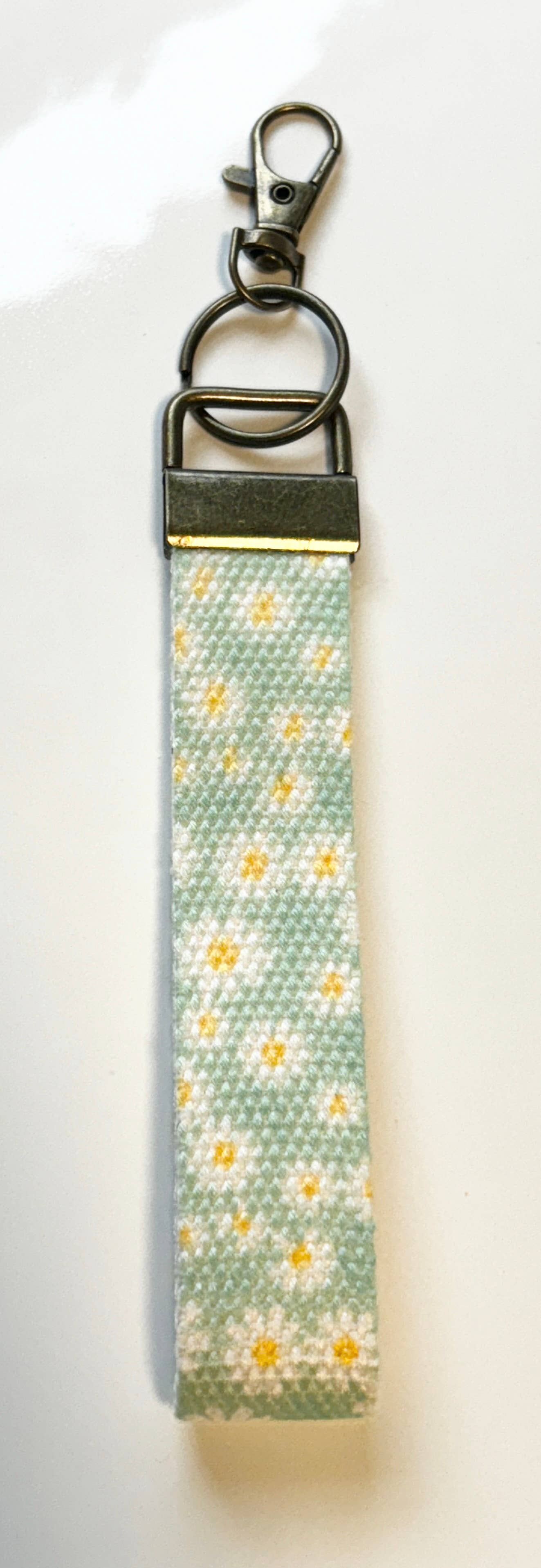 Flowers- Cotton Wristlet Keychain Lanyard Bronze Hardware | Audie